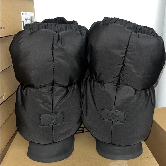 UGG CLASSIC MINI DIPPER PUFFER - Picture 3 of 5